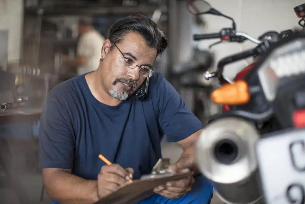 Inspección técnica de motos: motociclistas en modo de resistencia total