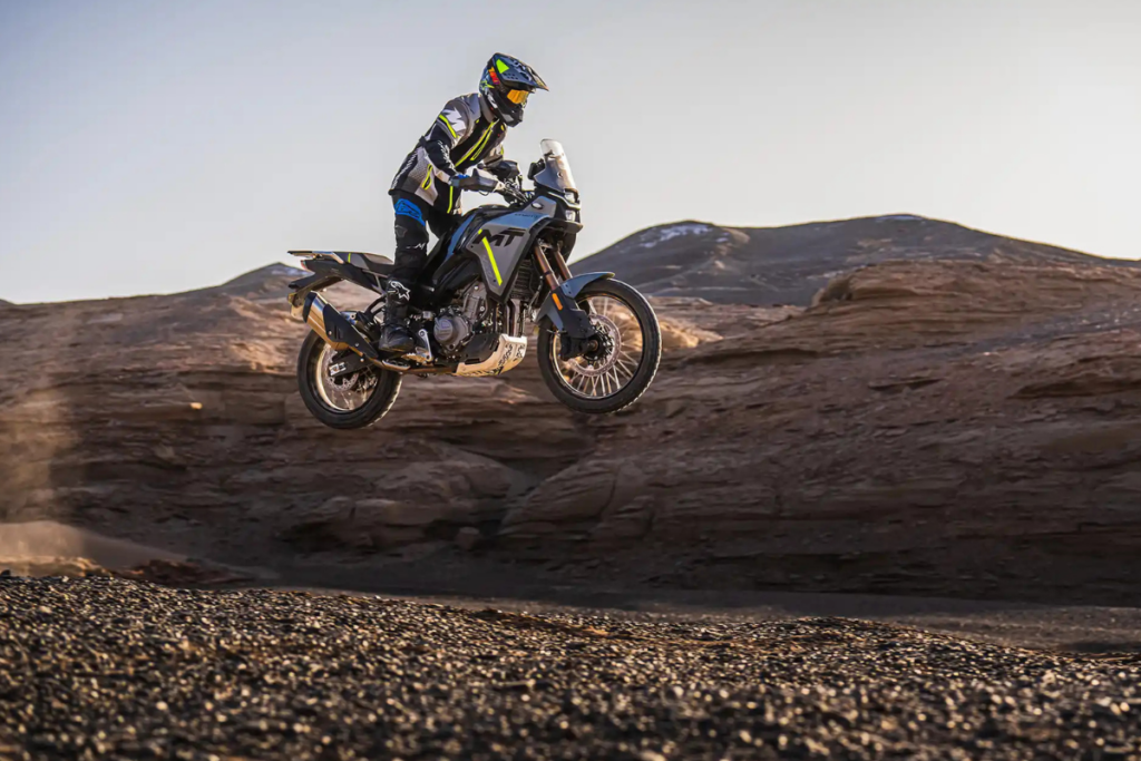 ¡Buenas noticias: las primeras CFMOTO 450MT llegan por fin en 2025!