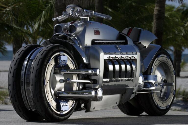 La Dodge Tomahawk: 4 ruedas, 507 caballos de fuerza y pura adrenalina.