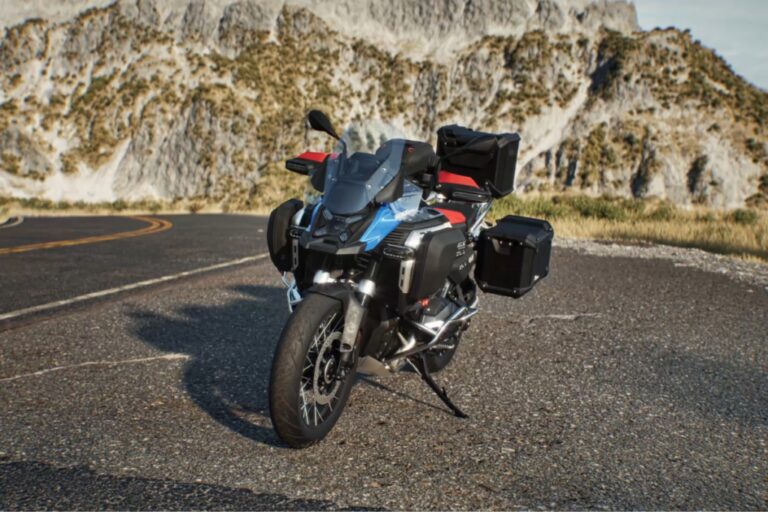 primera motocicleta bmw con caja automatica enfoque en la r1300gs adventure