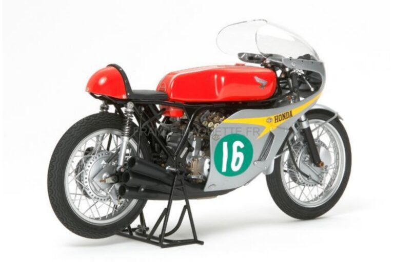 La legendaria Honda 250 RC 166: Una moto de seis cilindros con un rendimiento increíble