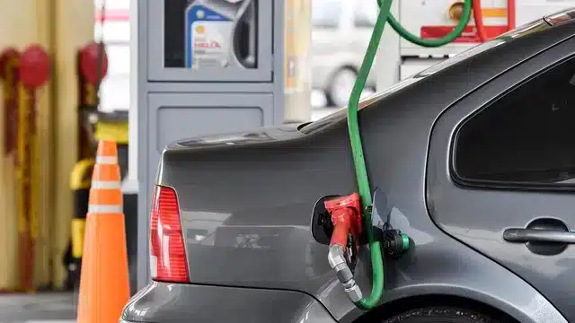 descubre eficaces estrategias para reducir el consumo de gasolina y ahorrar en tus desplazamientos. mejora tu economía y cuida el medio ambiente con consejos prácticos y fáciles de aplicar.