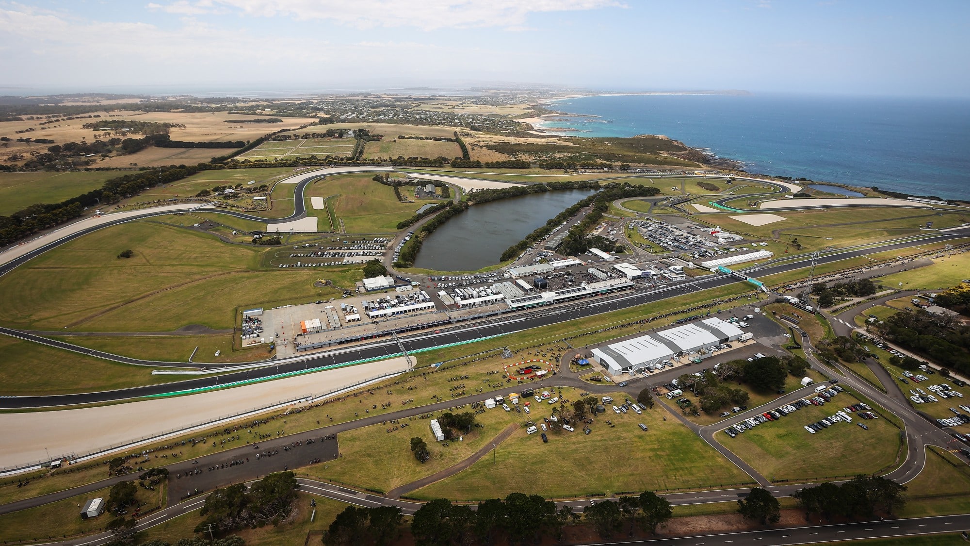 descubre el emocionante triplete bulega en australia, una experiencia única que combina aventura, naturaleza y cultura. únete a nosotros para explorar paisajes impresionantes, disfrutar de actividades al aire libre y sumergirte en la rica herencia australiana. ¡no te lo pierdas!